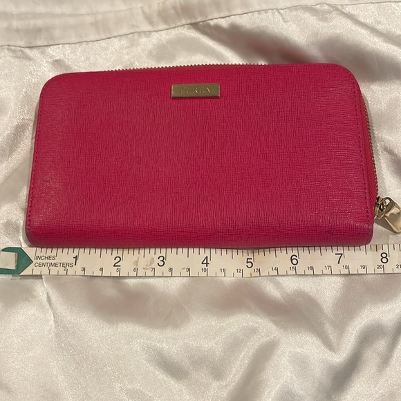 Furla Babylon Zip Around Saffiano Wallet - Picture 10 of 12
